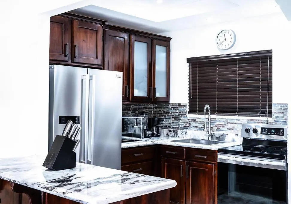 2Br I 1.5 Bath I Ocean & Mountain Views I Apartment W/ Balcony I Montego Bay 0*,  Jamaica