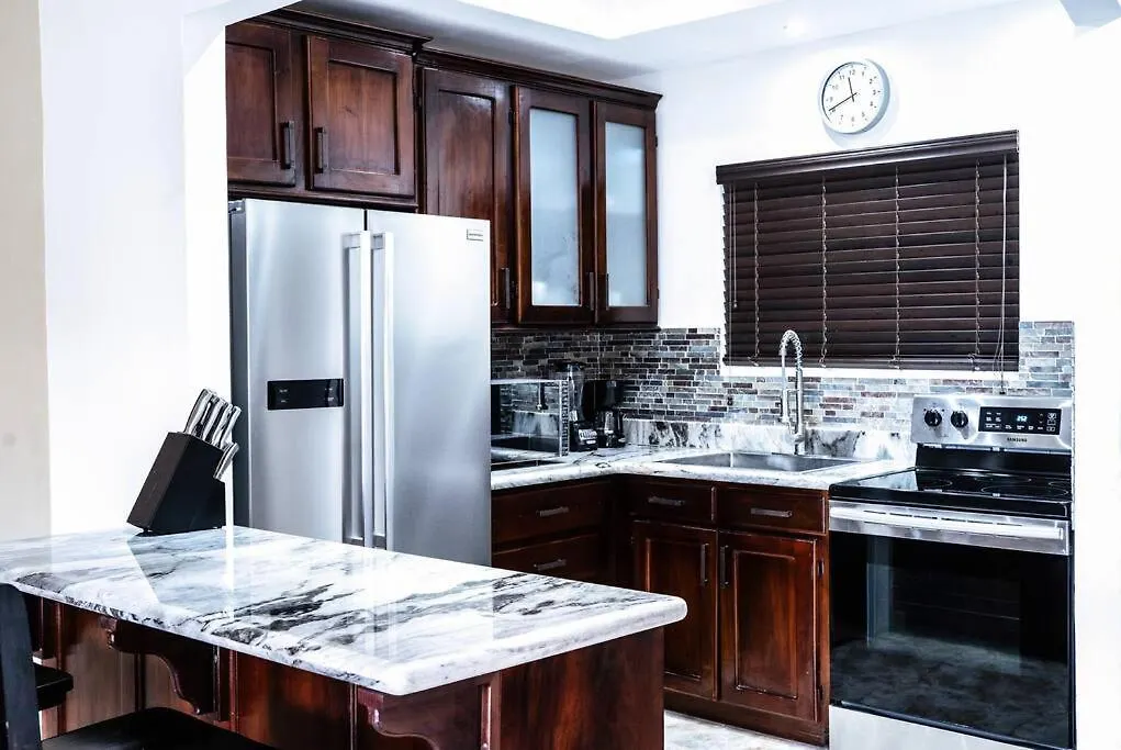 2Br I 1.5 Bath I Ocean & Mountain Views I Apartment W/ Balcony I Montego Bay